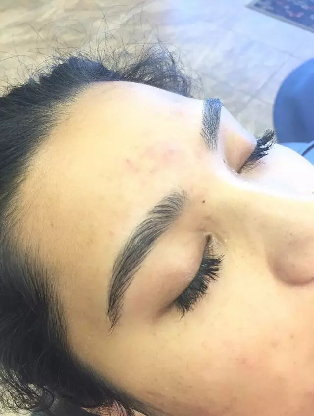 Amazing Eyebrow Threading & Henna Art