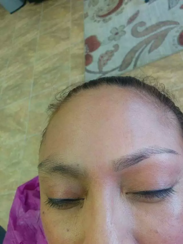 Amazing Eyebrow Threading & Henna Art