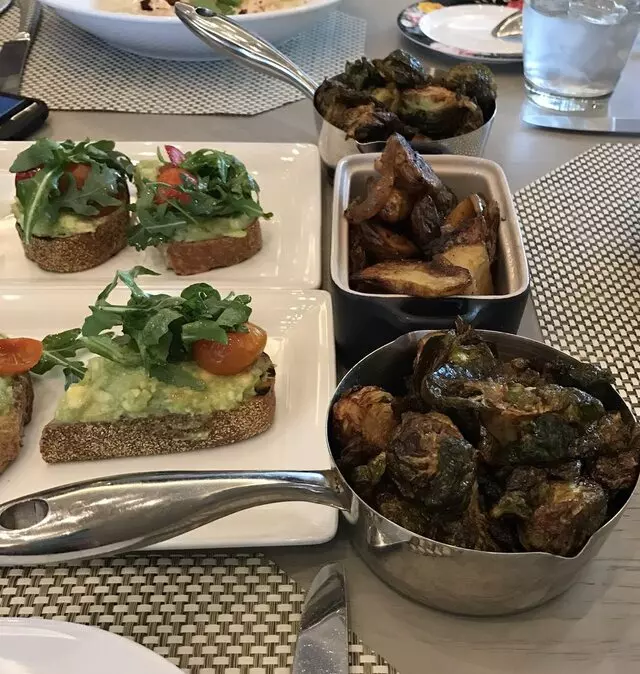 Andiron Steak & Sea