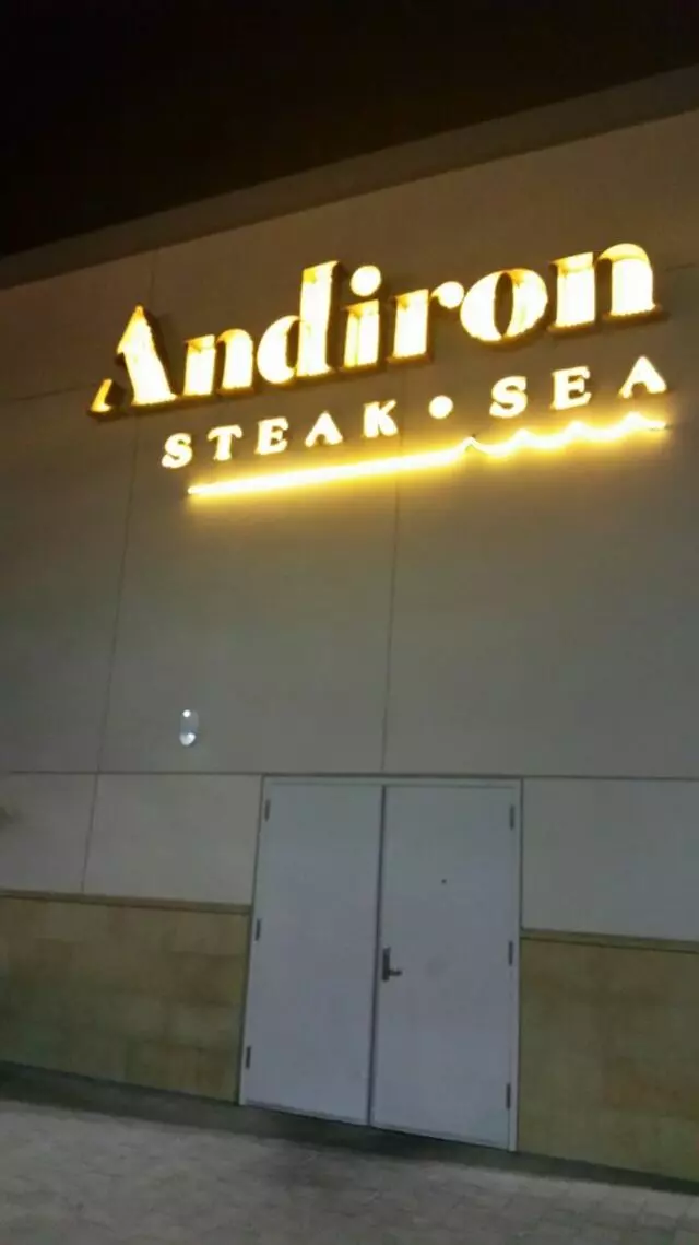 Andiron Steak & Sea