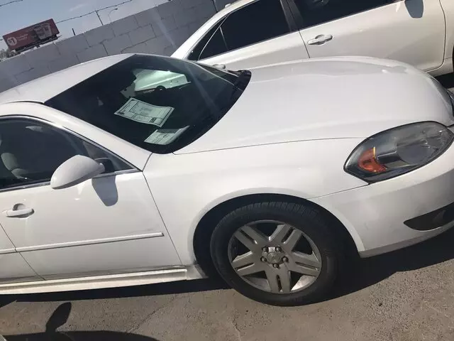 Auto World