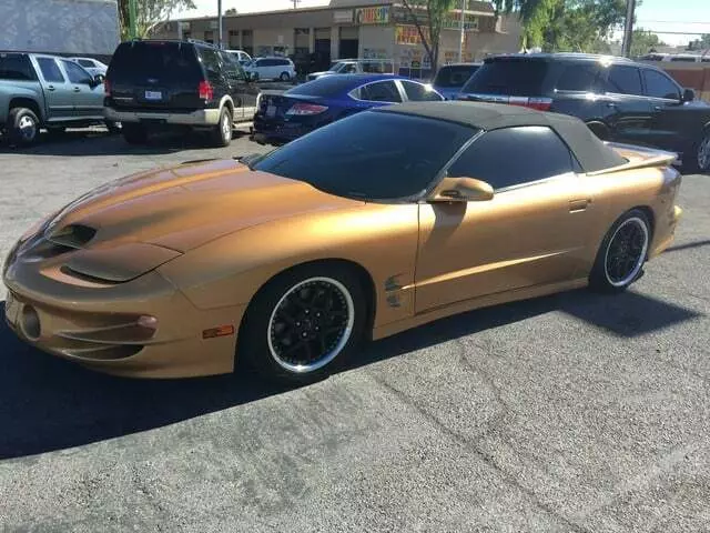 Auto World