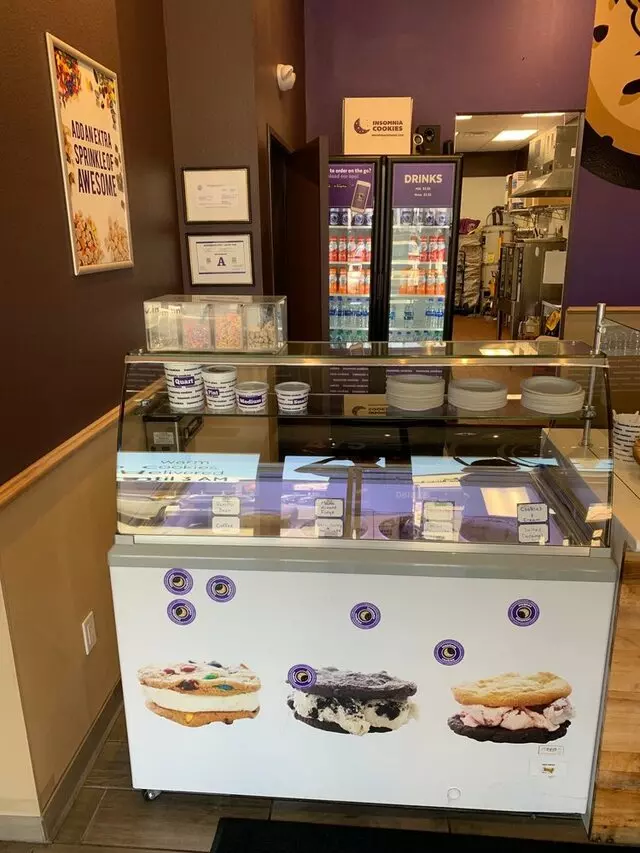 Insomnia Cookies