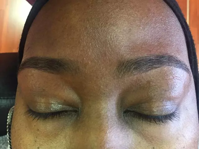 Arianna Eyebrow Threading