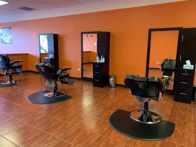 Arianna Eyebrow Threading