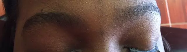 Arianna Eyebrow Threading