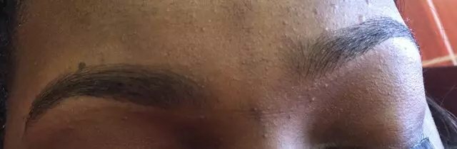 Arianna Eyebrow Threading