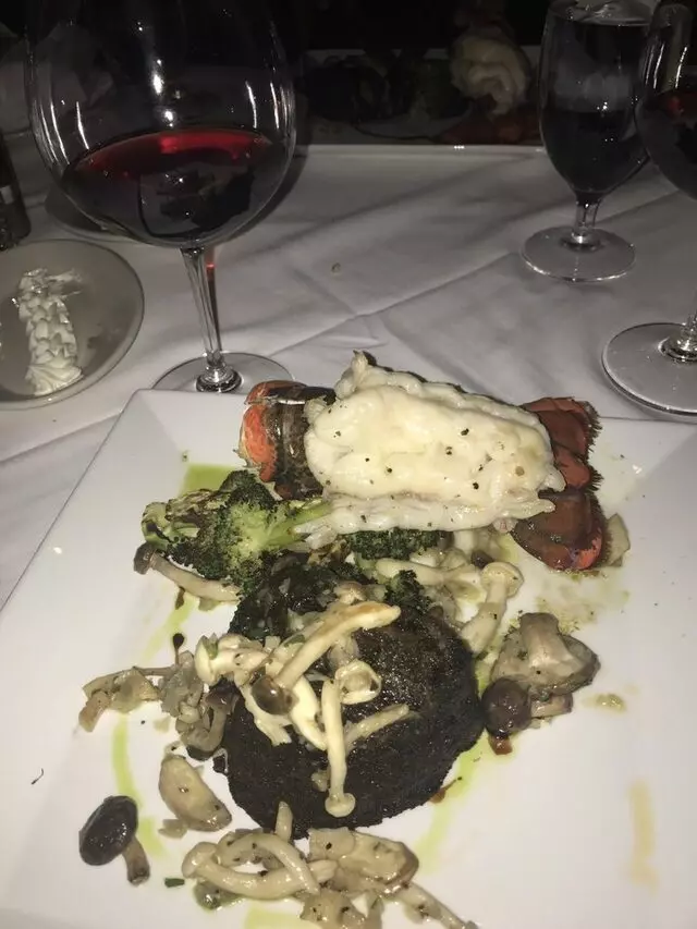 Vic & Anthony’s Steakhouse
