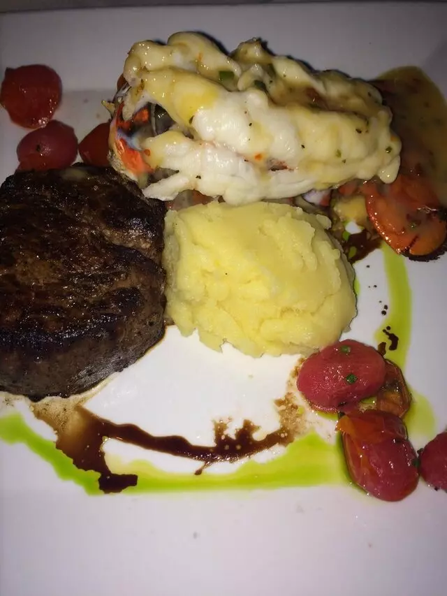 Vic & Anthony’s Steakhouse