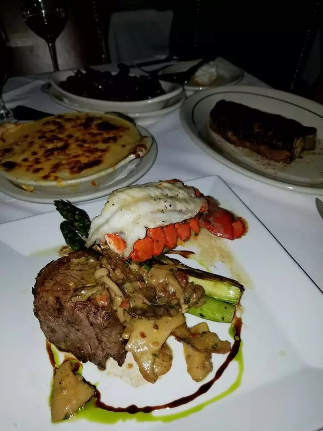 Vic & Anthony’s Steakhouse