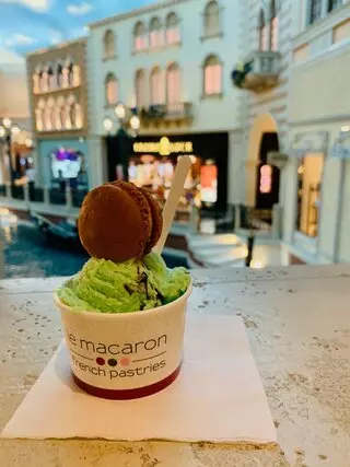 Le Macaron