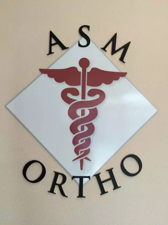 Andrew S Martin, MD