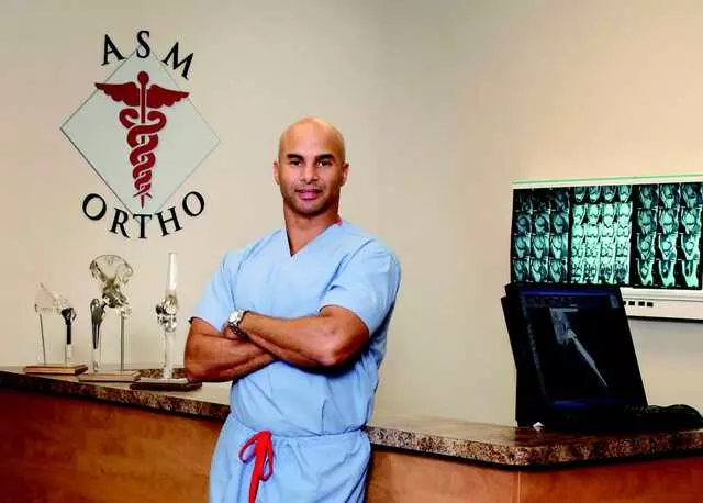 Andrew S Martin, MD