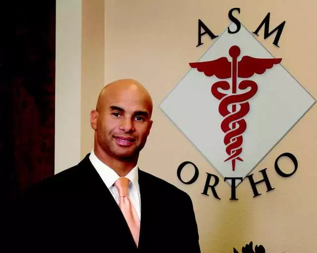 Andrew S Martin, MD