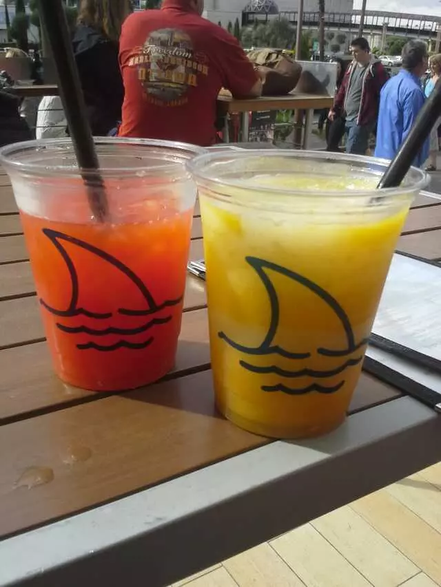 5 O’clock Somewhere Bar