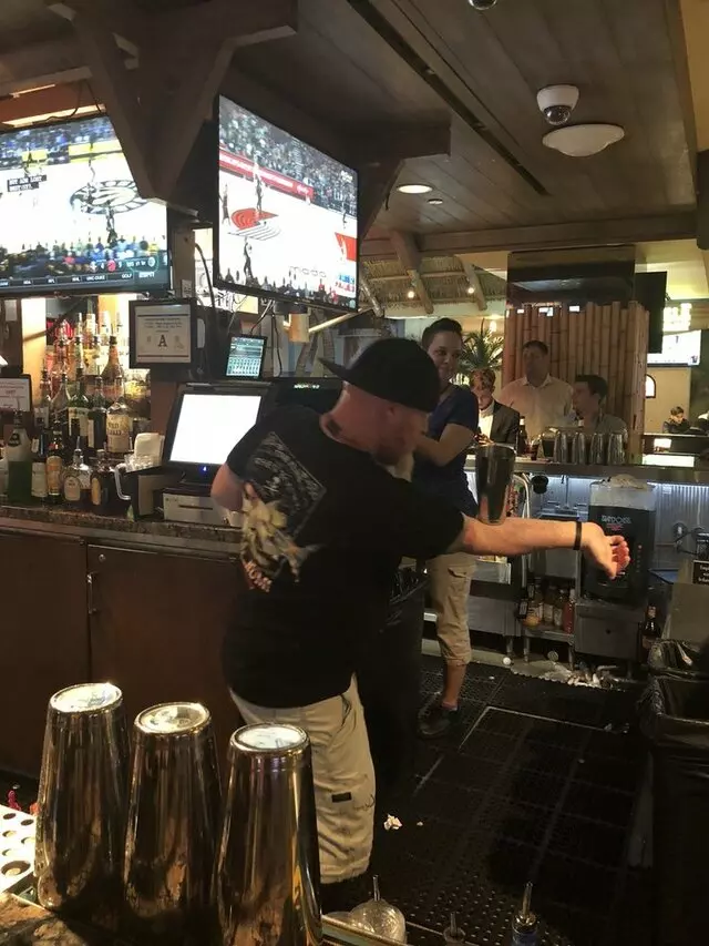 5 O’clock Somewhere Bar