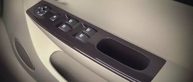 Auto Electric Window Repairs & Auto Glass Services
