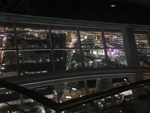 107 SkyLounge