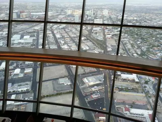 107 SkyLounge
