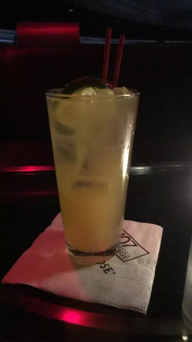 107 SkyLounge