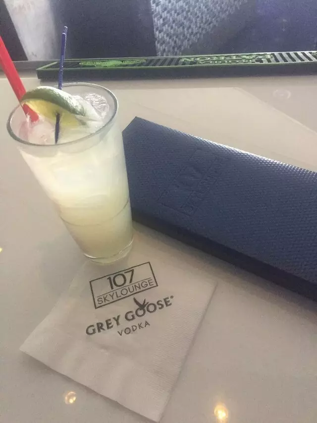 107 SkyLounge