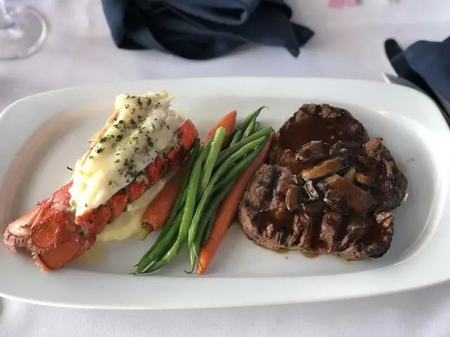 107 SkyLounge