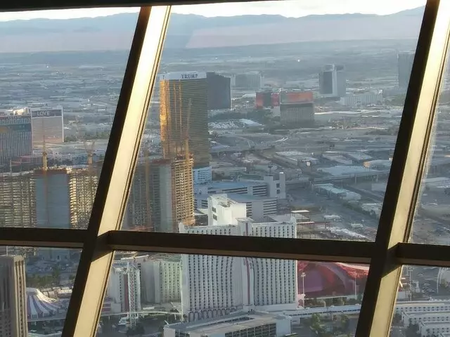 107 SkyLounge