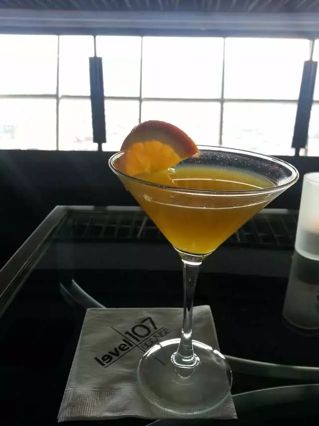 107 SkyLounge