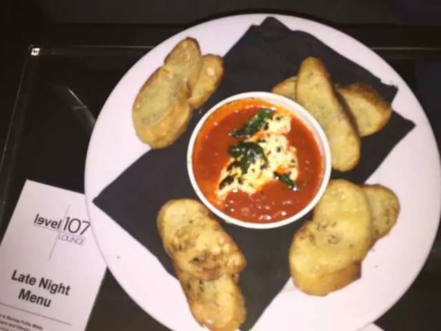 107 SkyLounge