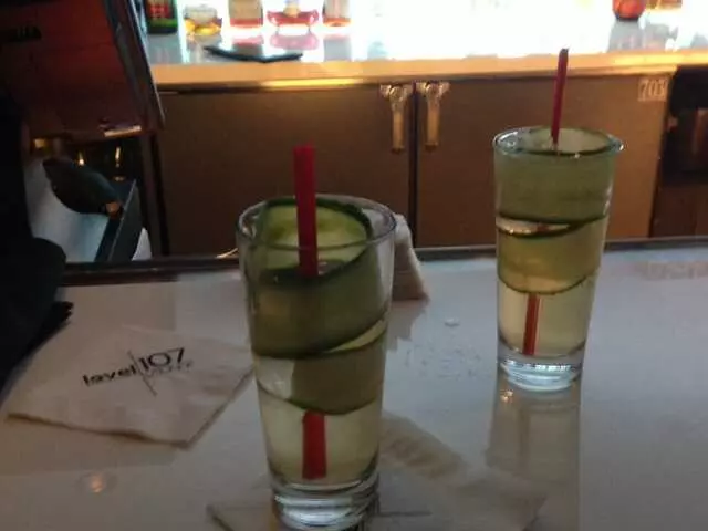 107 SkyLounge