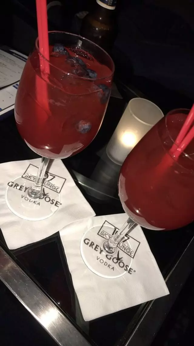 107 SkyLounge
