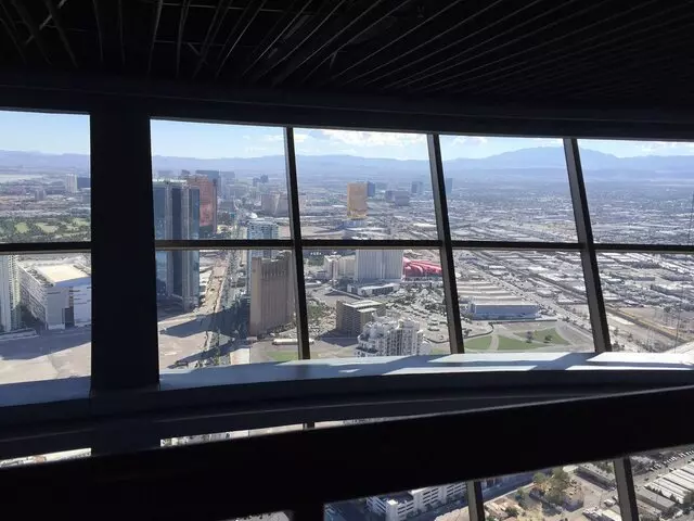 107 SkyLounge