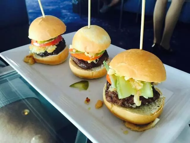 107 SkyLounge
