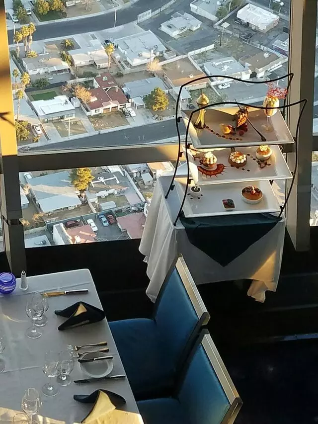 107 SkyLounge