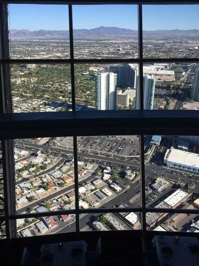 107 SkyLounge