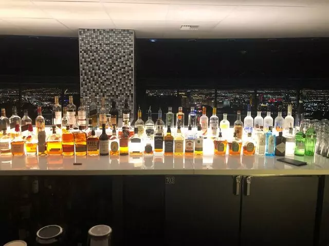 107 SkyLounge