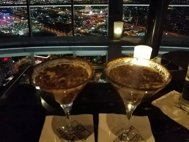 107 SkyLounge