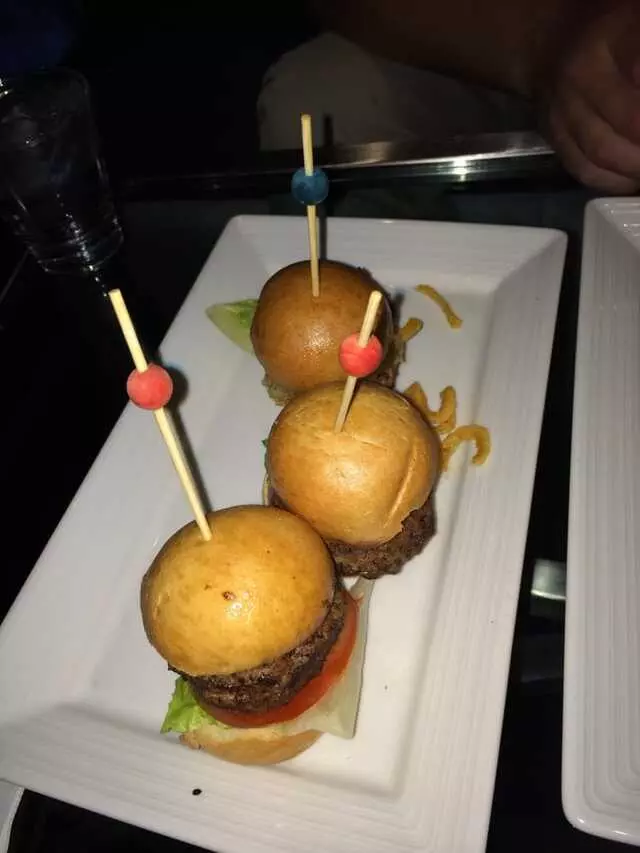 107 SkyLounge