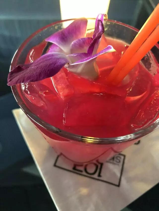107 SkyLounge