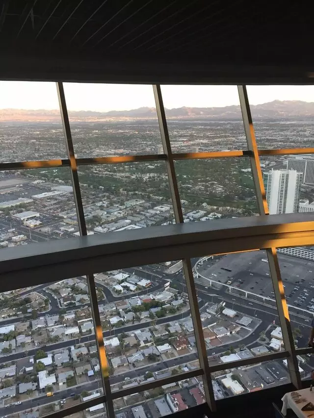 107 SkyLounge