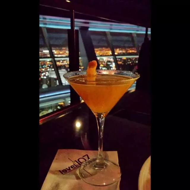 107 SkyLounge