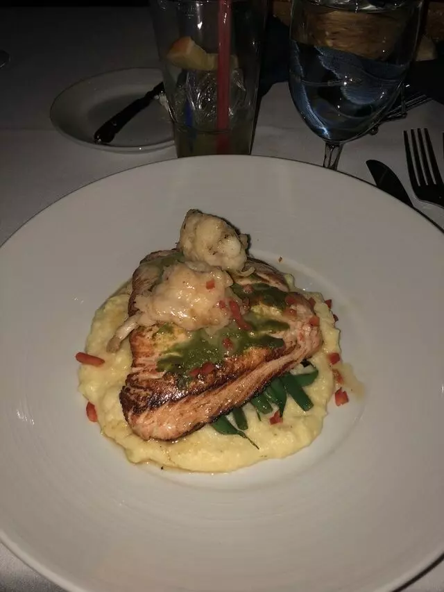 107 SkyLounge