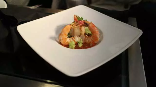 107 SkyLounge