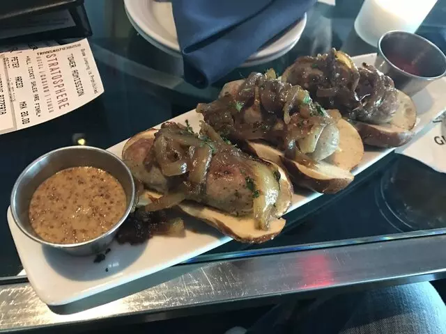 107 SkyLounge