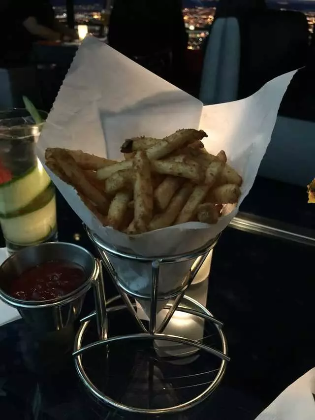 107 SkyLounge