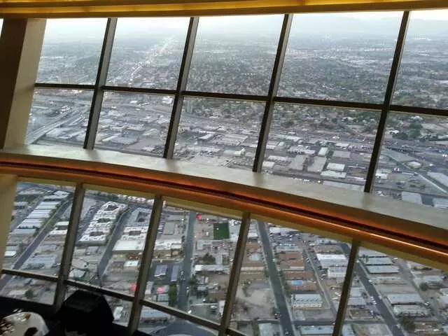 107 SkyLounge