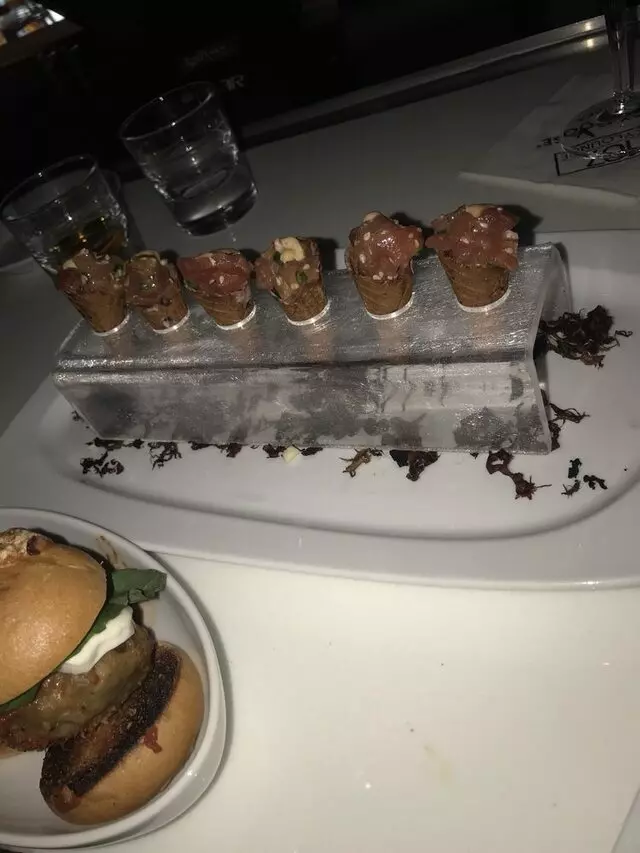 107 SkyLounge