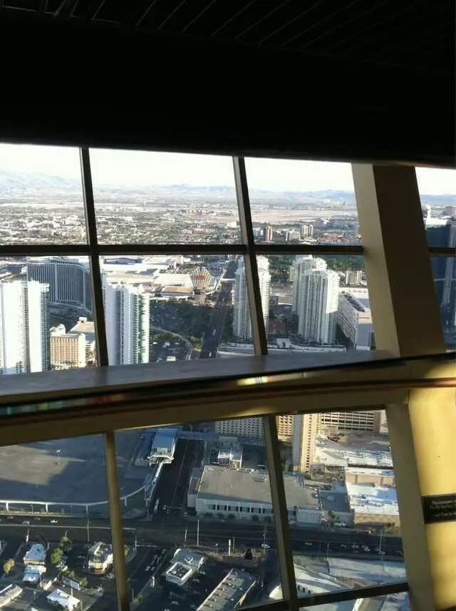 107 SkyLounge