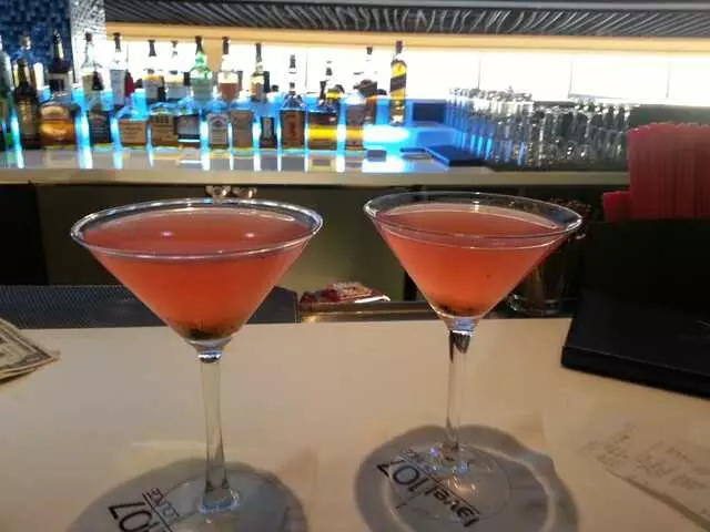 107 SkyLounge