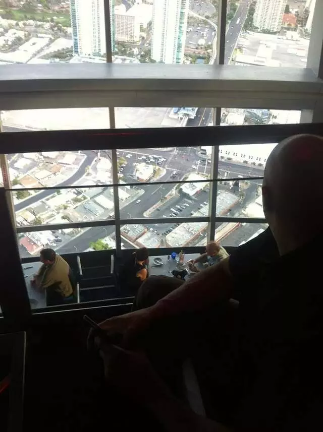 107 SkyLounge